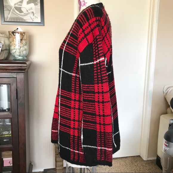 UNIF Jumbo Plaid Sweater - Picture 6 of 8